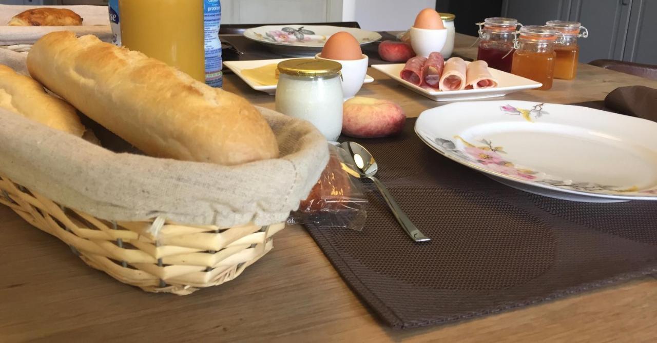 Hérisson Chambres D'Hotes Domaine Les Grands Perons المظهر الخارجي الصورة